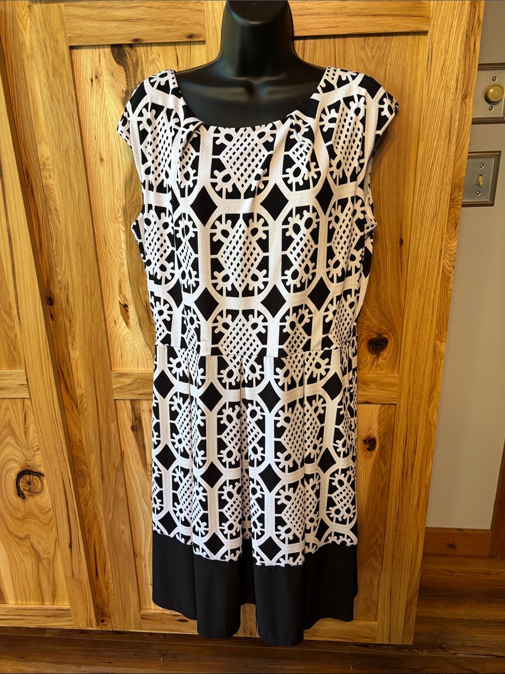 Tiana B. Black and White Geometric Sheath Dress